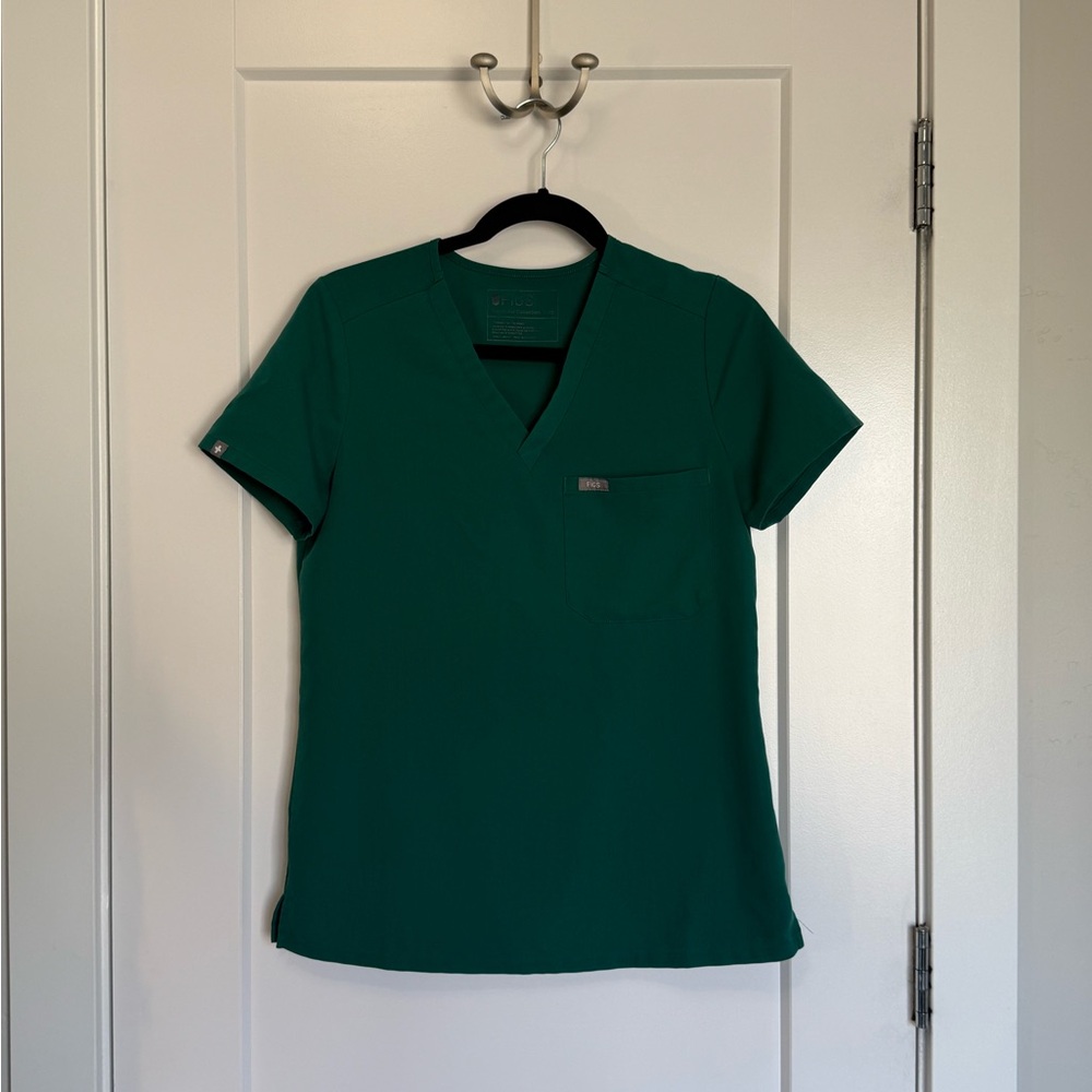 Figs Hunter Green Catarina One Pocket Scrub top, XS